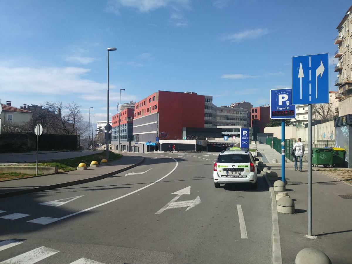 Central Zagrad Apartment Rijeka Eksteriør billede