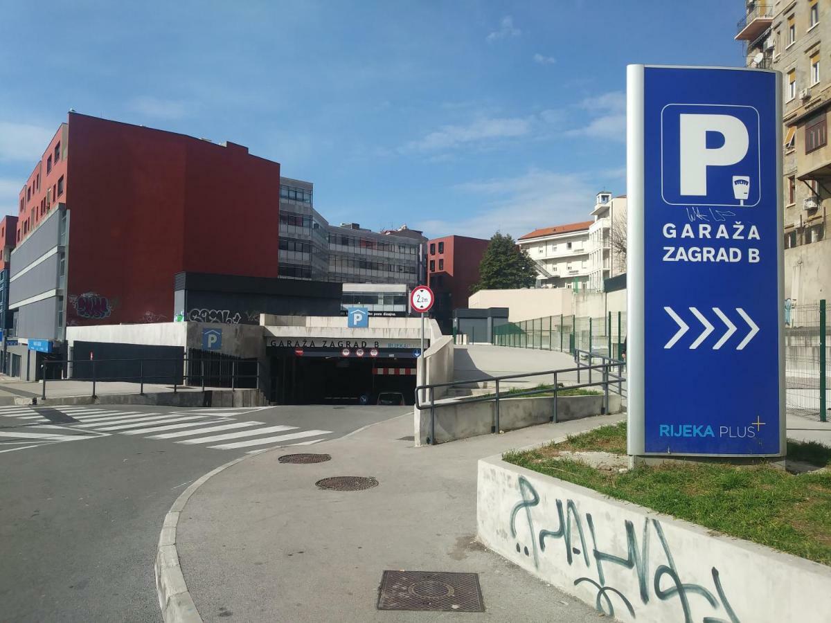 Central Zagrad Apartment Rijeka Eksteriør billede